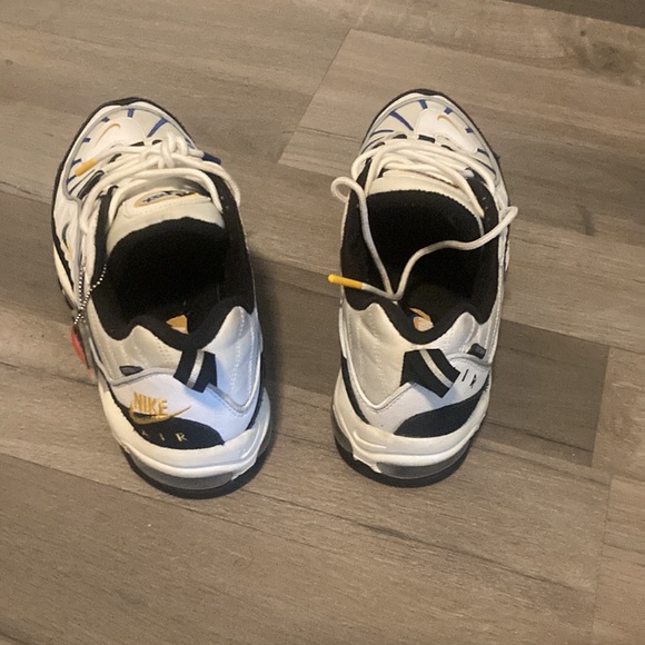 Nike Air Max - Picture 2 of 4